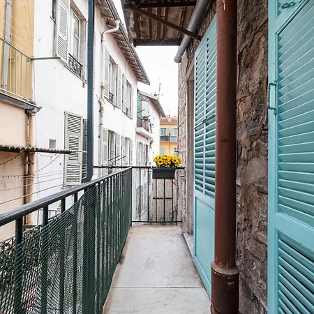 Pretty & Quiet In Port Area Nice