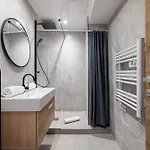 Apartment Pretty & Quiet In Port Area Nice