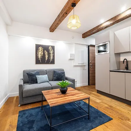 Daire Pretty & Quiet In Port Area *