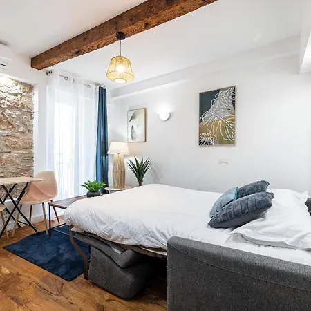 Daire Pretty & Quiet In Port Area Nice