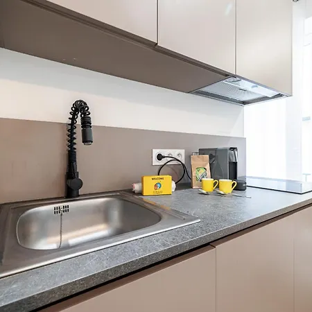 Pretty & Quiet In Port Area