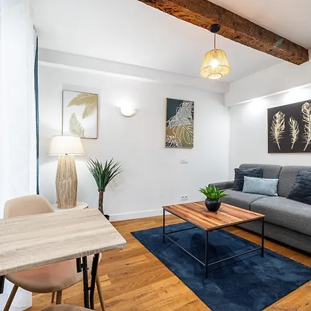 Daire Pretty & Quiet In Port Area *