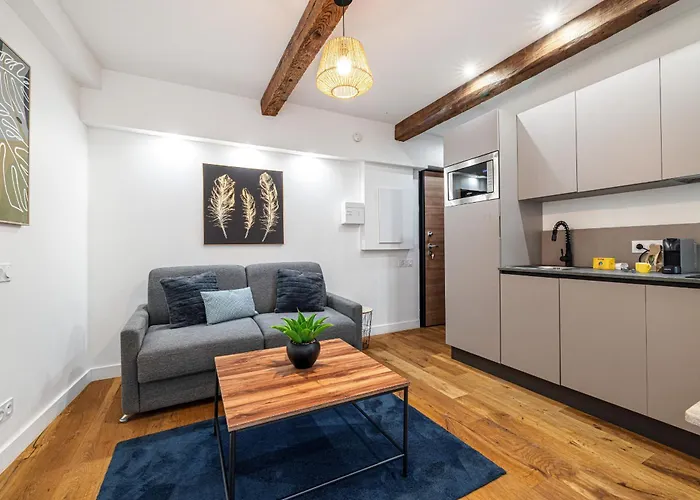 Apartment Pretty & Quiet In Port Area Nizza